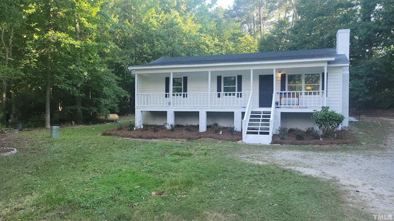 Photo 1 of 7 - 1002 Meadowbrook Dr, Garner, NC 27529