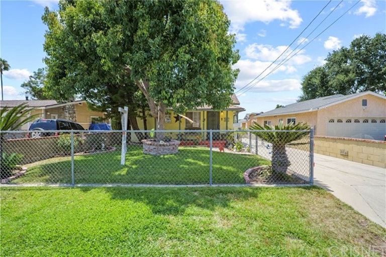 Photo 37 of 39 - 10607 Irma Ave, Tujunga, CA 91042