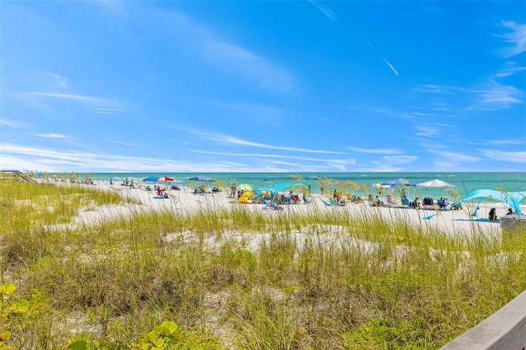 Photo 37 of 52 - 12400 Gulf Blvd #1, Saint Petersburg, FL 33706