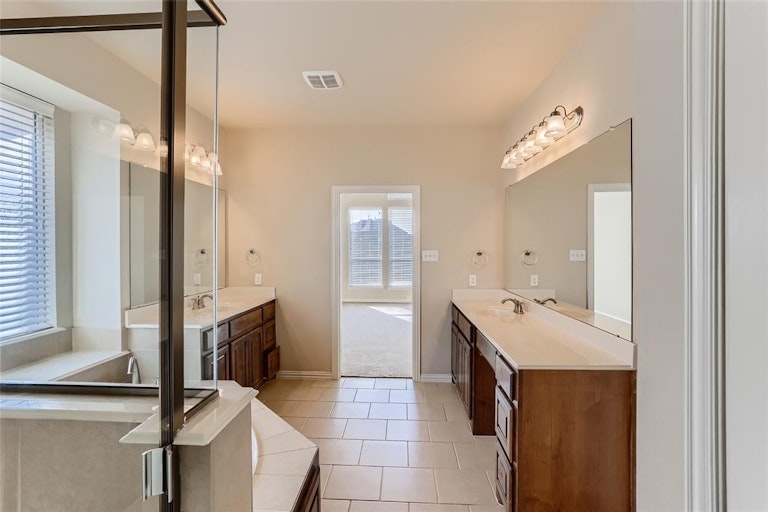 Photo 24 of 39 - 14197 Rising Star Blvd, Frisco, TX 75033