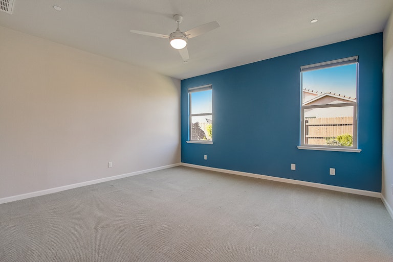 Photo 23 of 34 - 6025 Belfast Way, Roseville, CA 95747