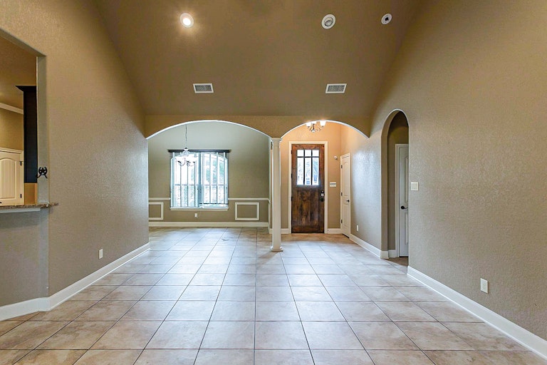 Photo 12 of 23 - 536 Apex Ave, New Braunfels, TX 78132