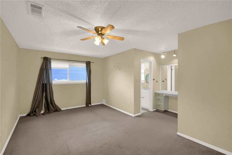Photo 23 of 36 - 1107 Rebbeca Dr, Austin, TX 78758
