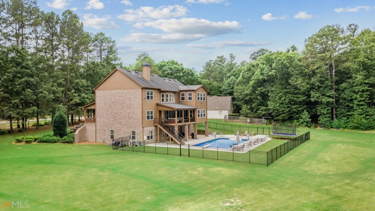 Photo 55 of 58 - 450 Herring Rd, Grayson, GA 30017