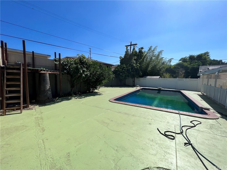 Photo 30 of 43 - 13944 Hartland St, Van Nuys, CA 91405
