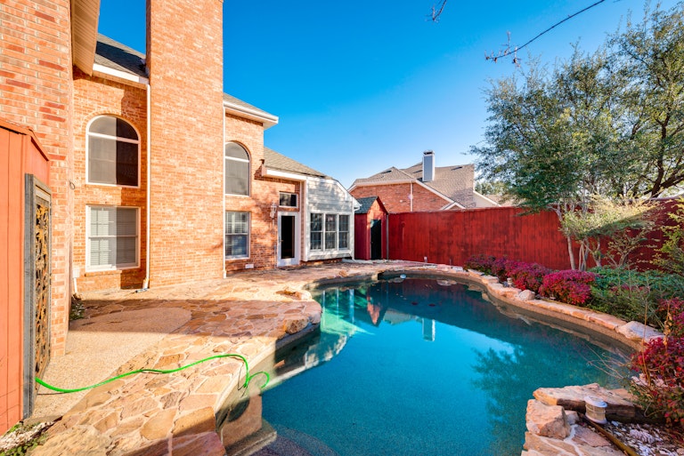 Photo 31 of 31 - 3612 Amber Hills Dr, Dallas, TX 75287