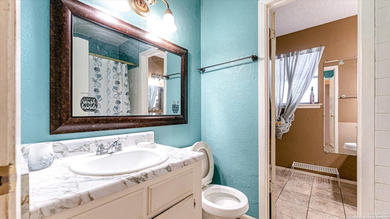 Photo 19 of 25 - 7323 Timber Ridge Dr, San Antonio, TX 78227