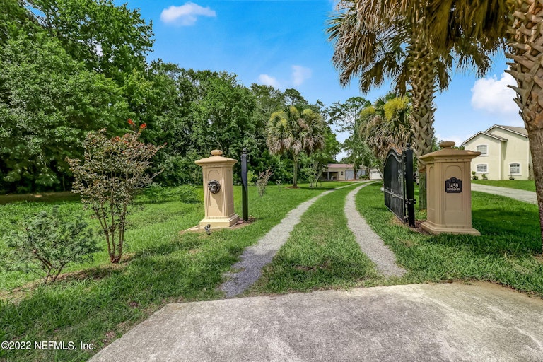 Photo 24 of 30 - 1459 Fountain Dr, Fernandina Beach, FL 32034