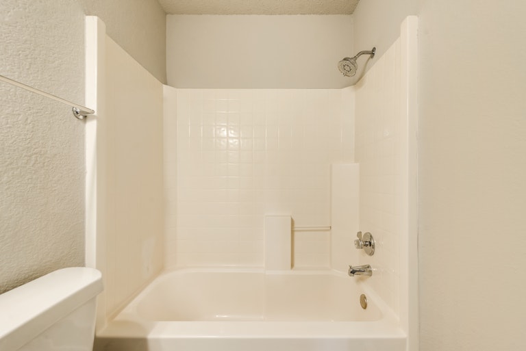 Photo 24 of 28 - 2039 Angelica Way, Dallas, TX 75217