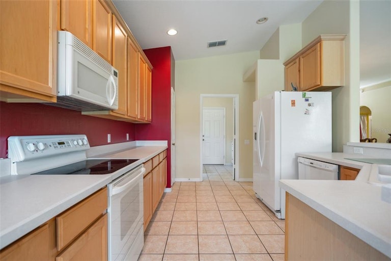 Photo 13 of 38 - 11015 Belmere Isles Ct, Windermere, FL 34786