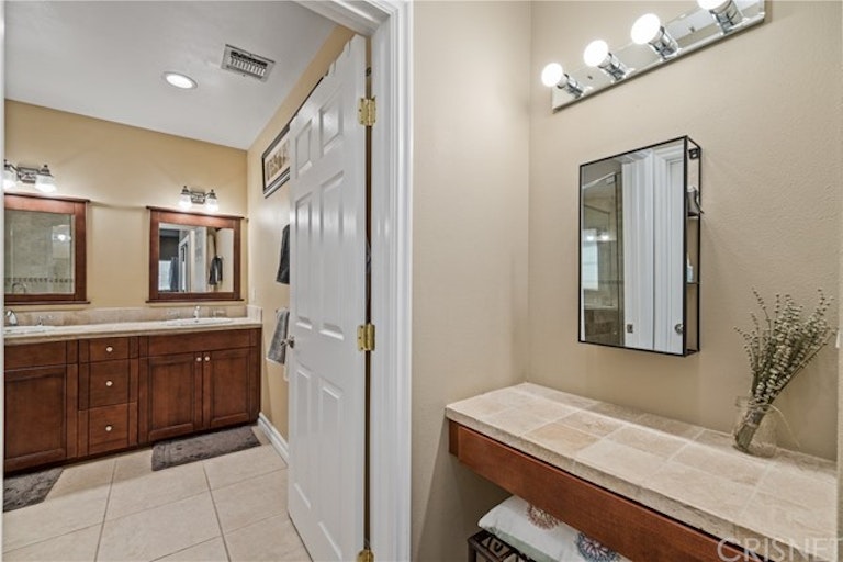Photo 14 of 23 - 17437 Martha St, Encino, CA 91316