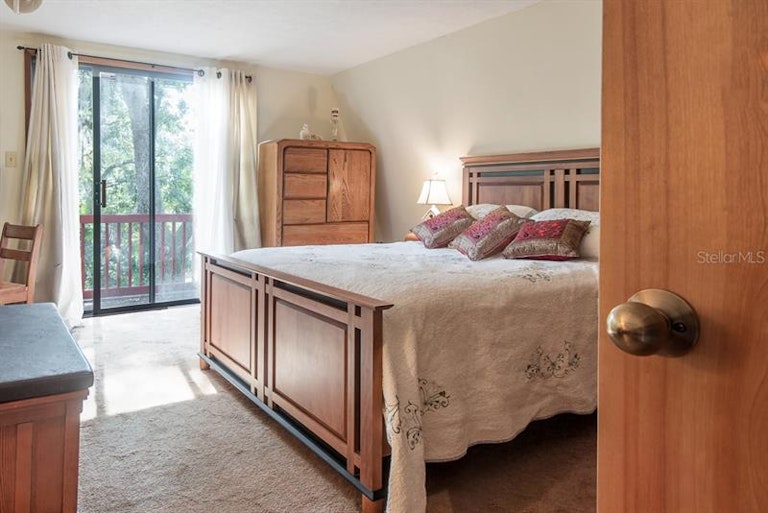 Photo 14 of 25 - 6943 Rivergate Ave, Temple Terrace, FL 33637