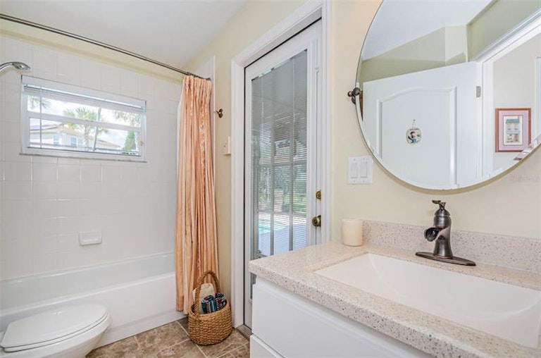Photo 32 of 66 - 1944 Blanchard Ct, Wesley Chapel, FL 33543