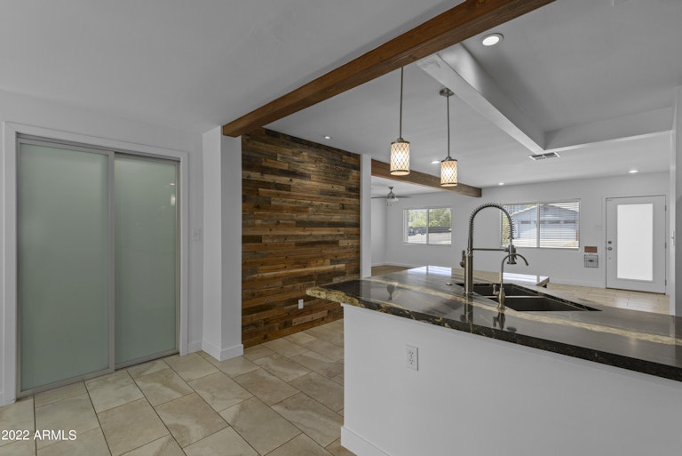 Photo 13 of 38 - 4401 E Montecito Ave, Phoenix, AZ 85018