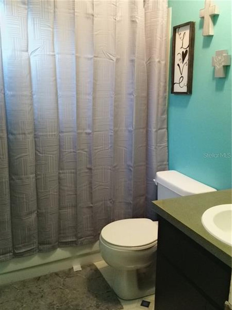 Photo 8 of 12 - 5121 Idlewood Ln, Lakeland, FL 33811