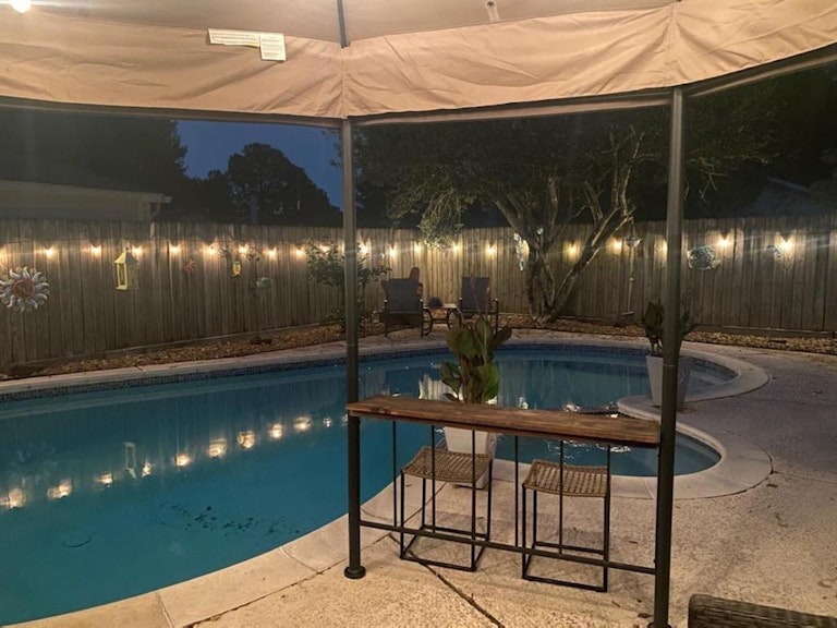 Photo 20 of 38 - 939 Hidden Canyon Rd, Katy, TX 77450