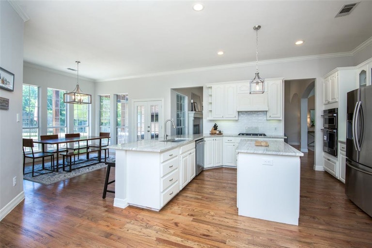 Photo 15 of 37 - 3784 Preston Hills Cir, Celina, TX 75009