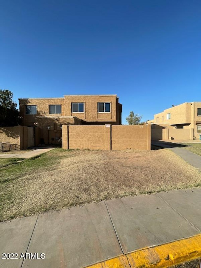 Photo 10 of 11 - 4639 E Southgate Ave, Phoenix, AZ 85040