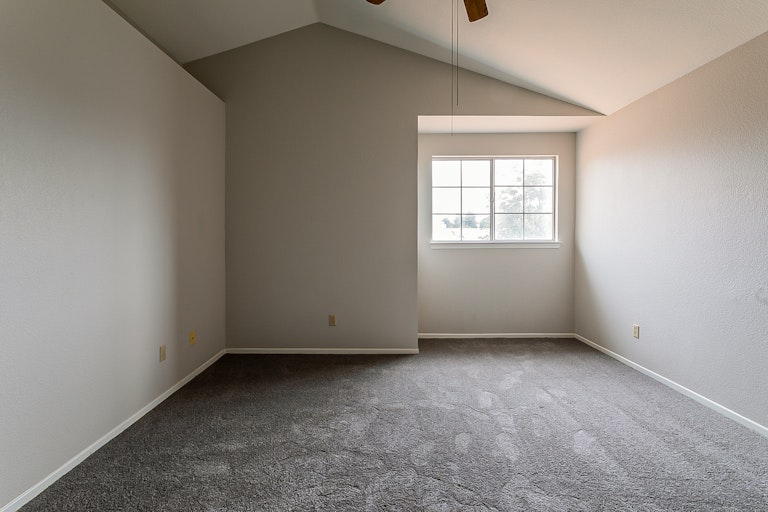 Photo 11 of 23 - 1488 E Beringer Dr, San Jacinto, CA 92583