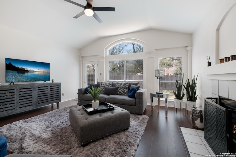 Photo 11 of 28 - 22622 Madison Park, San Antonio, TX 78260