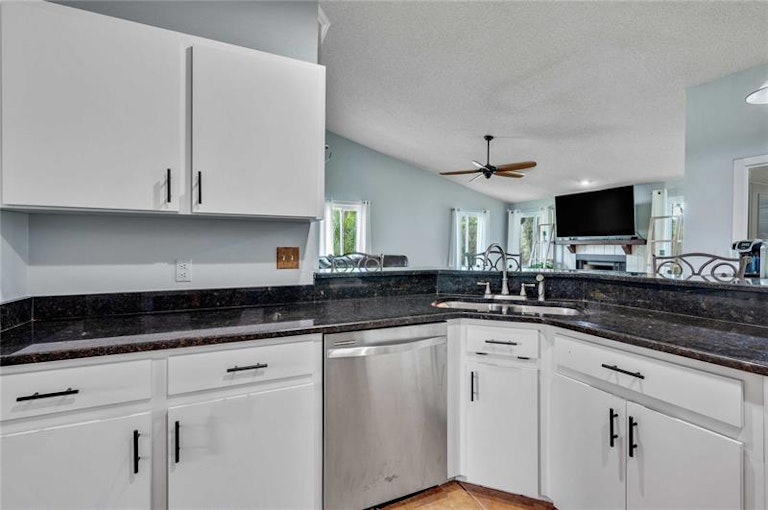 Photo 47 of 95 - 31949 Amberlea Rd, Dade City, FL 33523