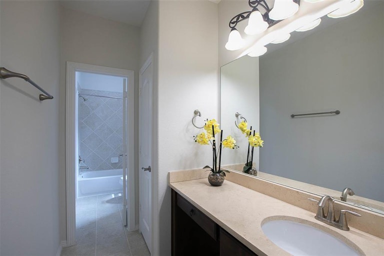 Photo 38 of 48 - 6339 Windermere Park Ln, Sugar Land, TX 77479