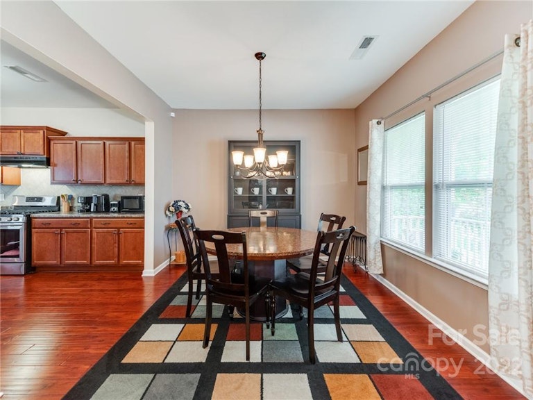 Photo 6 of 39 - 8112 Dumphries Dr, Huntersville, NC 28078