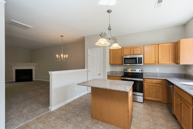 Photo 2 of 16 - 2708 Wyntercrest Ln, Durham, NC 27713