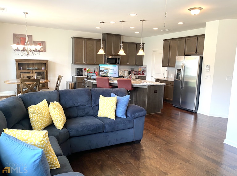 Photo 16 of 40 - 5840 Keystone Ln, Lithonia, GA 30058