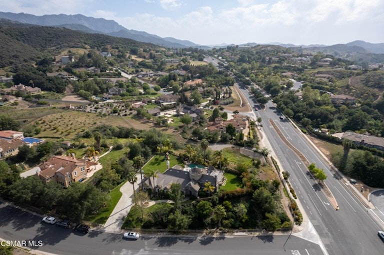 Photo 51 of 52 - 5 La Cam Rd, Newbury Park, CA 91320