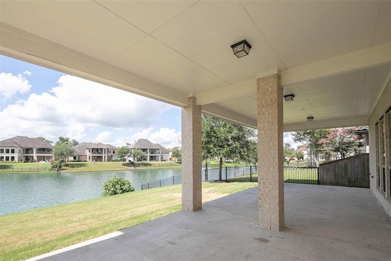 Photo 47 of 48 - 6339 Windermere Park Ln, Sugar Land, TX 77479