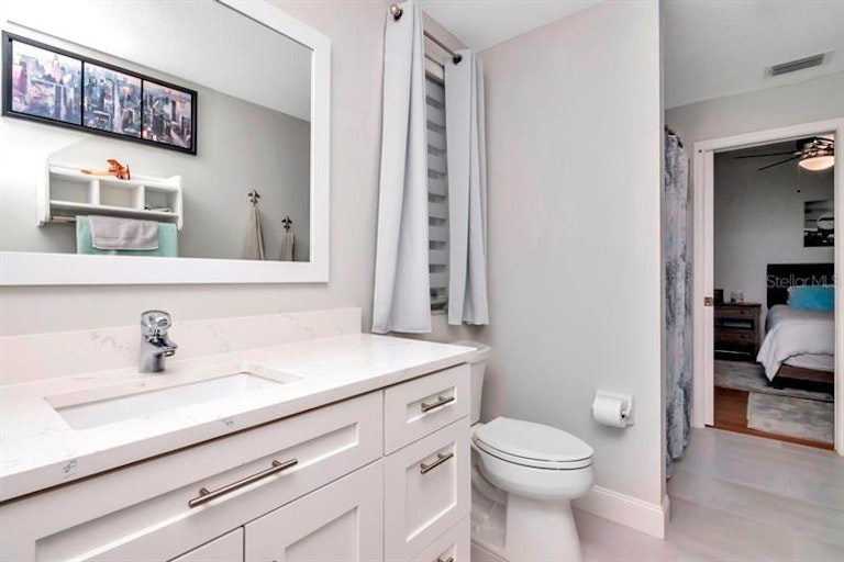 Photo 35 of 72 - 18910 Maisons Dr, Lutz, FL 33558