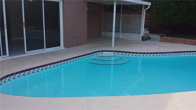 Photo 22 of 25 - 512 Limetree Dr, Oldsmar, FL 34677