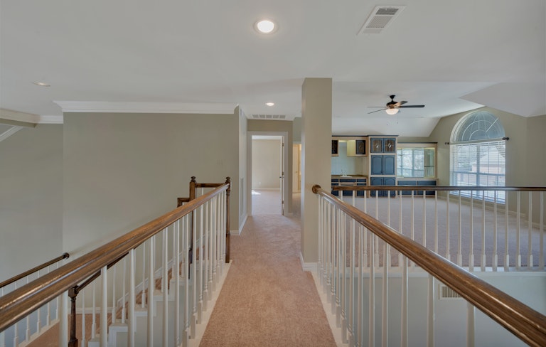 Photo 17 of 38 - 5705 Pleasant Run Rd, Colleyville, TX 76034