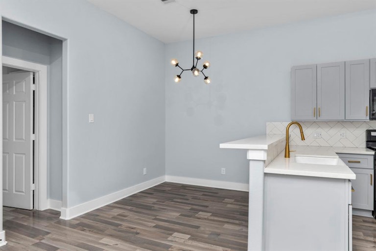 Photo 21 of 28 - 7321 Price St, Houston, TX 77088
