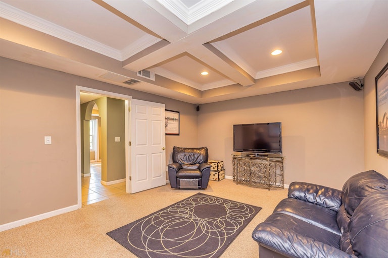 Photo 33 of 61 - 11 Rockridge Dr, Newnan, GA 30265