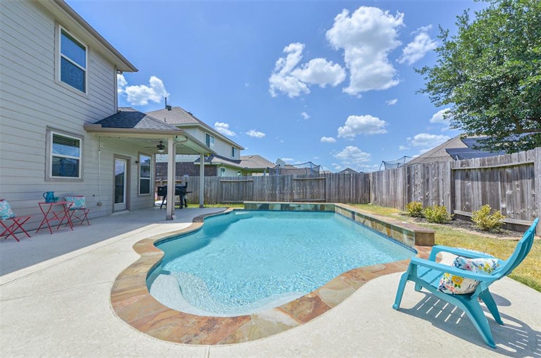 Photo 29 of 29 - 18902 Pinewood Point Ln, Tomball, TX 77377