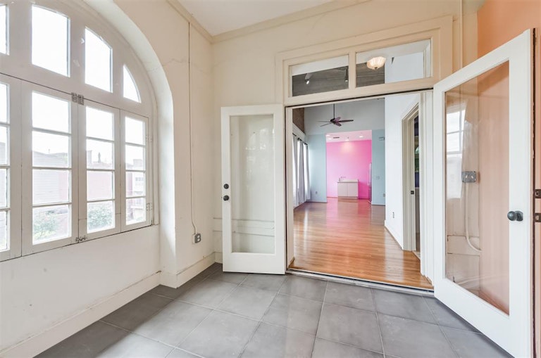 Photo 19 of 44 - 2700 Albany St #3B, Houston, TX 77006