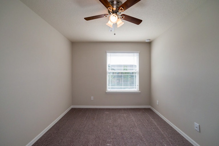 Photo 16 of 18 - 8534 Vedder Ln, Orlando, FL 32832