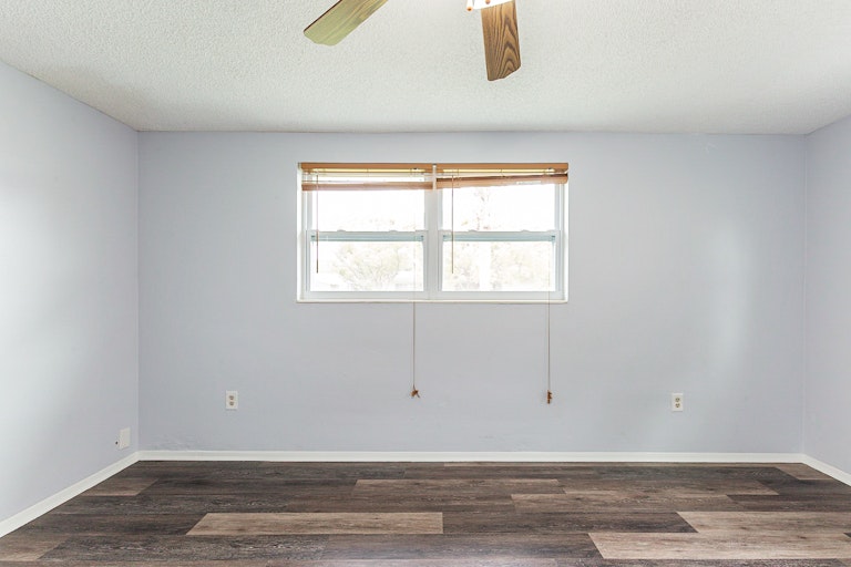 Photo 13 of 20 - 6207 7th Ave, New Port Richey, FL 34653