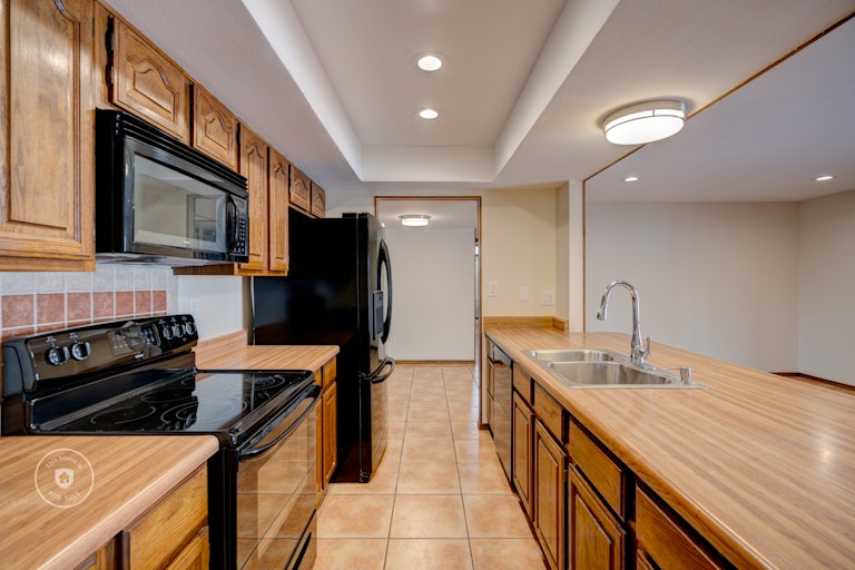 Photo 4 of 31 - 3407 W Evans Dr, Phoenix, AZ 85053