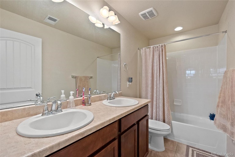 Photo 11 of 40 - 324 Vialpando St, Brighton, CO 80601