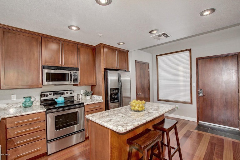 Photo 9 of 45 - 425 W Rio Salado Pkwy #307, Tempe, AZ 85281