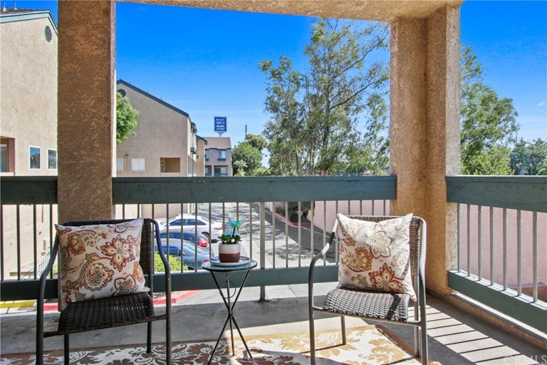Photo 10 of 30 - 22123 Figueroa St #134, Carson, CA 90745
