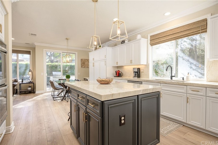 Photo 33 of 72 - 18692 Calera Ln, Huntington Beach, CA 92648