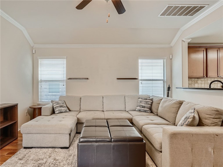 Photo 8 of 28 - 604 Mourning Dove Ln, Leander, TX 78641