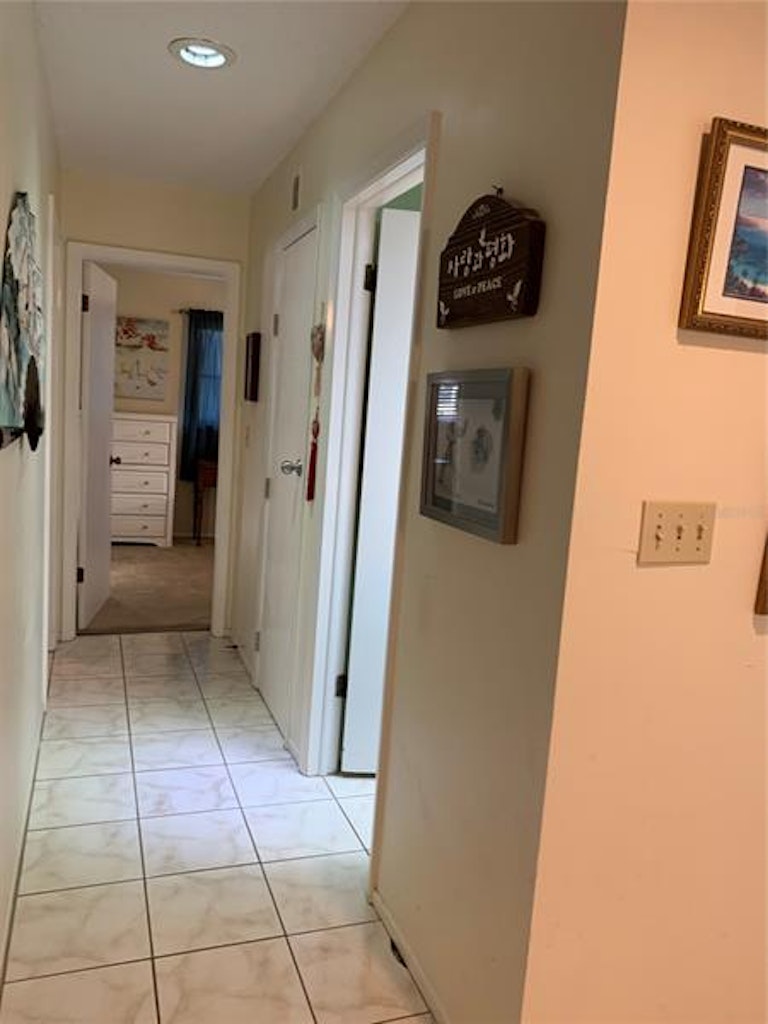 Photo 7 of 35 - 1618 Whithorn Pl, Palm Harbor, FL 34684