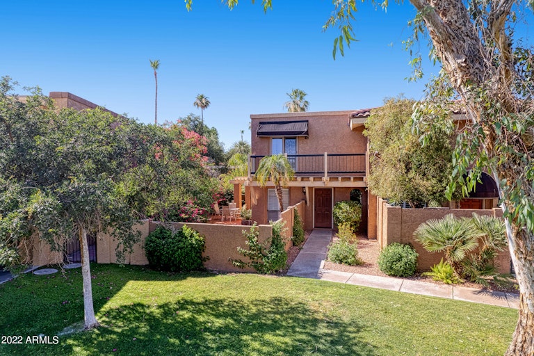 Photo 30 of 40 - 10430 N 10th Pl #2, Phoenix, AZ 85020