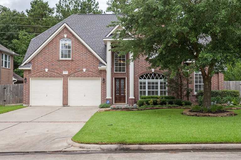 Photo 1 of 21 - 31427 Capella Cir, Tomball, TX 77375