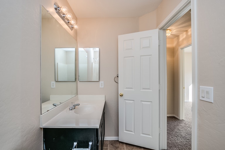 Photo 31 of 35 - 1509 E Grove St, Phoenix, AZ 85040